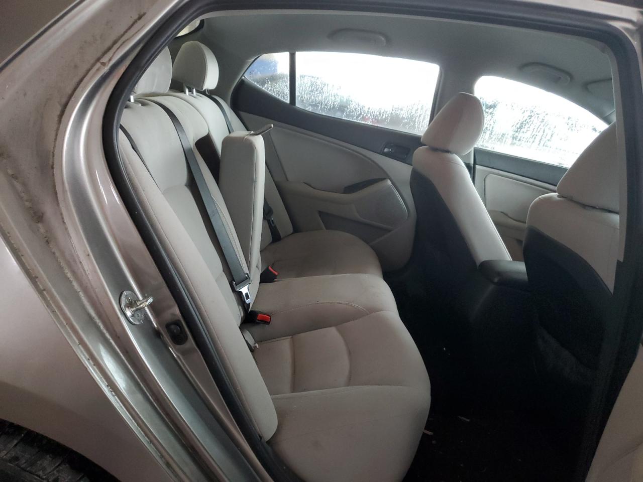 2014 KIA OPTIMA LX - 5XXGM4A70EG321354