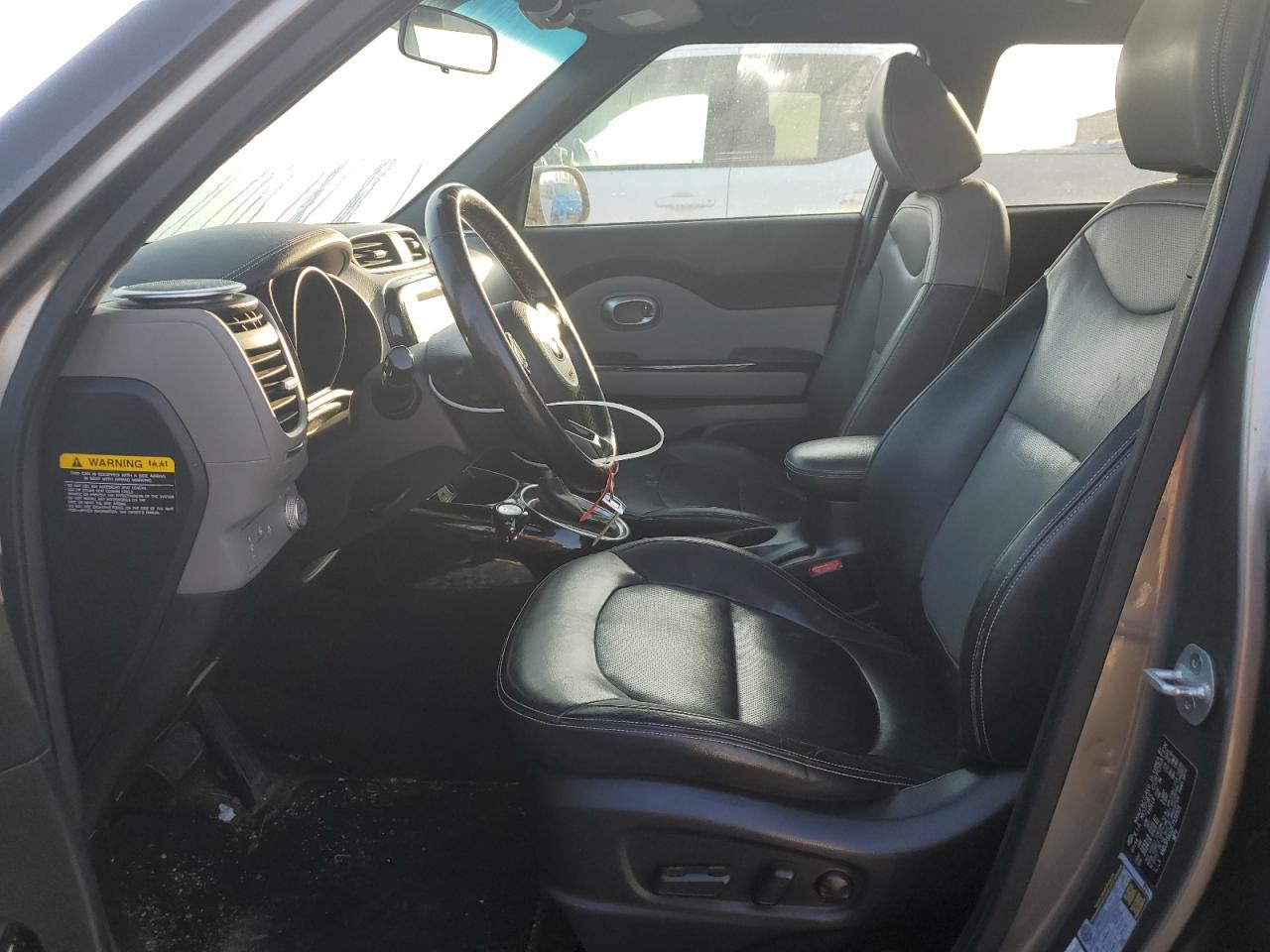 2015 KIA SOUL + - KNDJP3A52F7129501