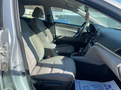 2019 HYUNDAI ELANTRA SE - KMHD74LF9KU758883