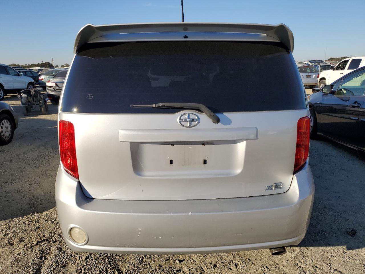 2008 TOYOTA SCION XB - JTLKE50E581015705