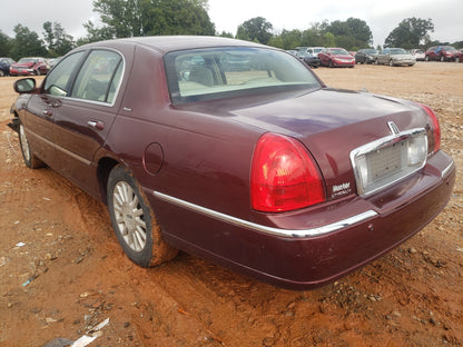 2004 LINCOLN TOWN CAR U - 1LNHM83W94Y635002
