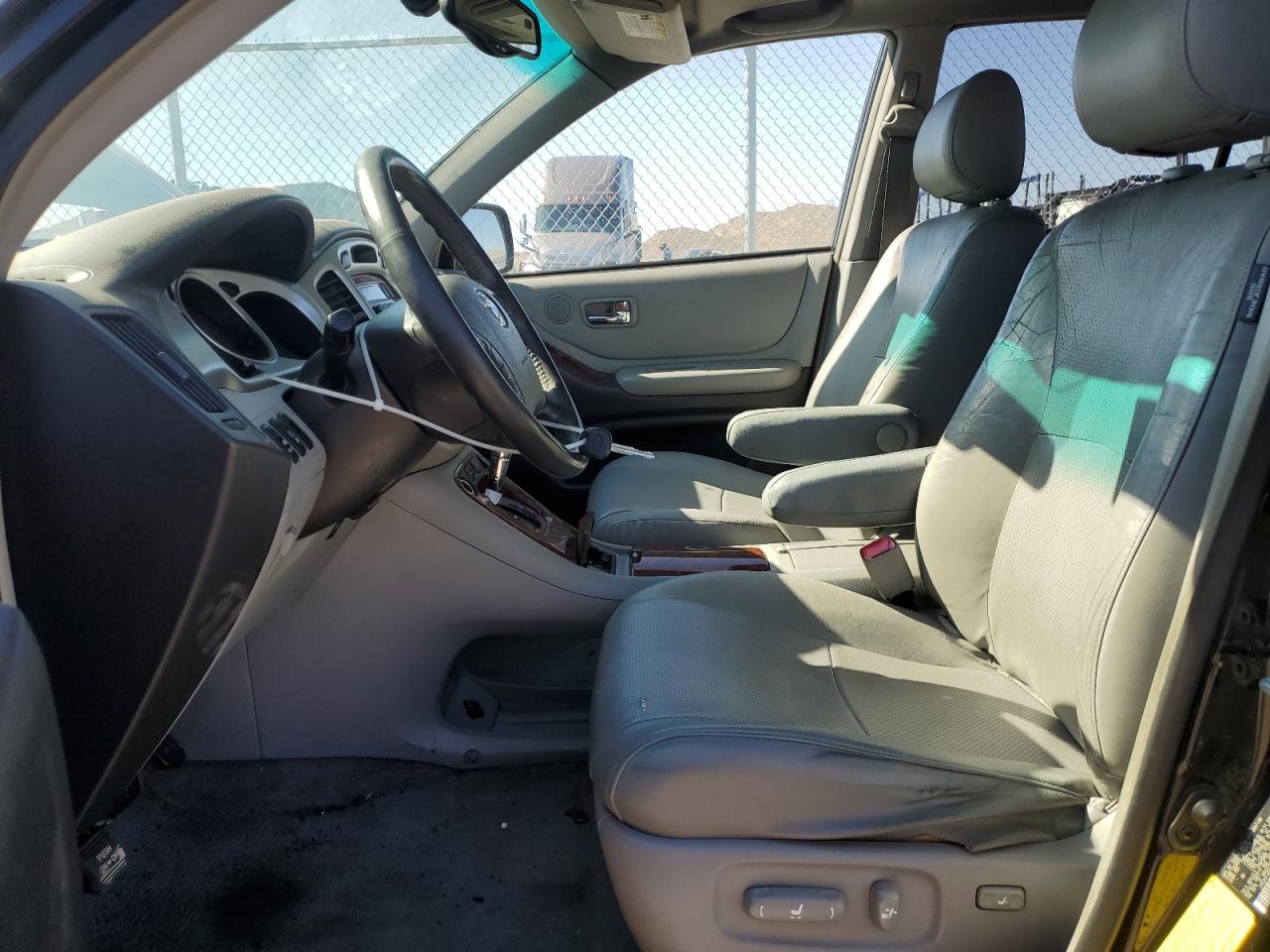 2005 TOYOTA HIGHLANDER - JTEDP21A050044275