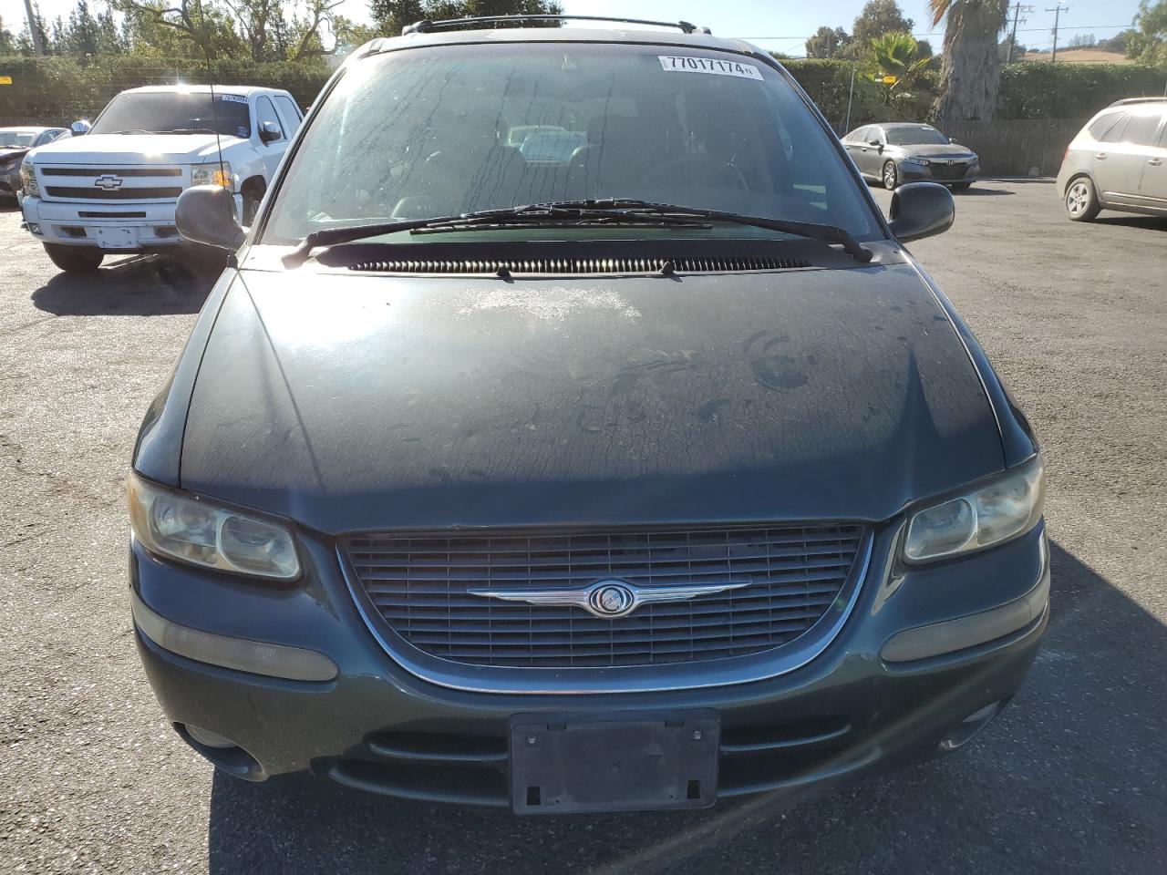 2000 CHRYSLER TOWN & COU - 1C4GT64L0YB620358