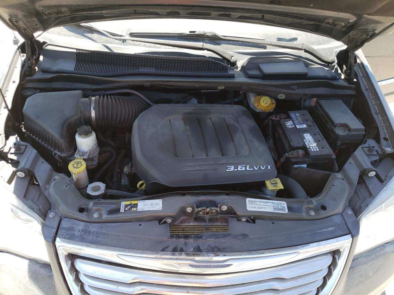 2015 CHRYSLER TOWN & COU - 2C4RC1BG9FR538001