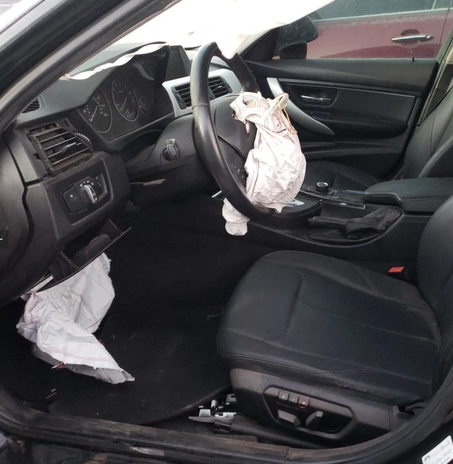 2013 BMW 328i | Black | 2.0L RWD | VIN: WBA3A5C55DF351825