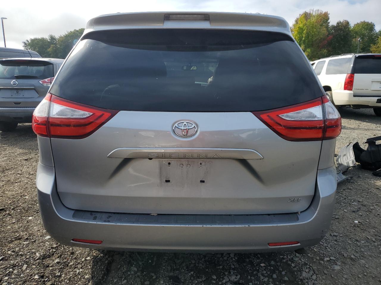 2015 TOYOTA SIENNA XLE - 5TDYK3DC6FS654090