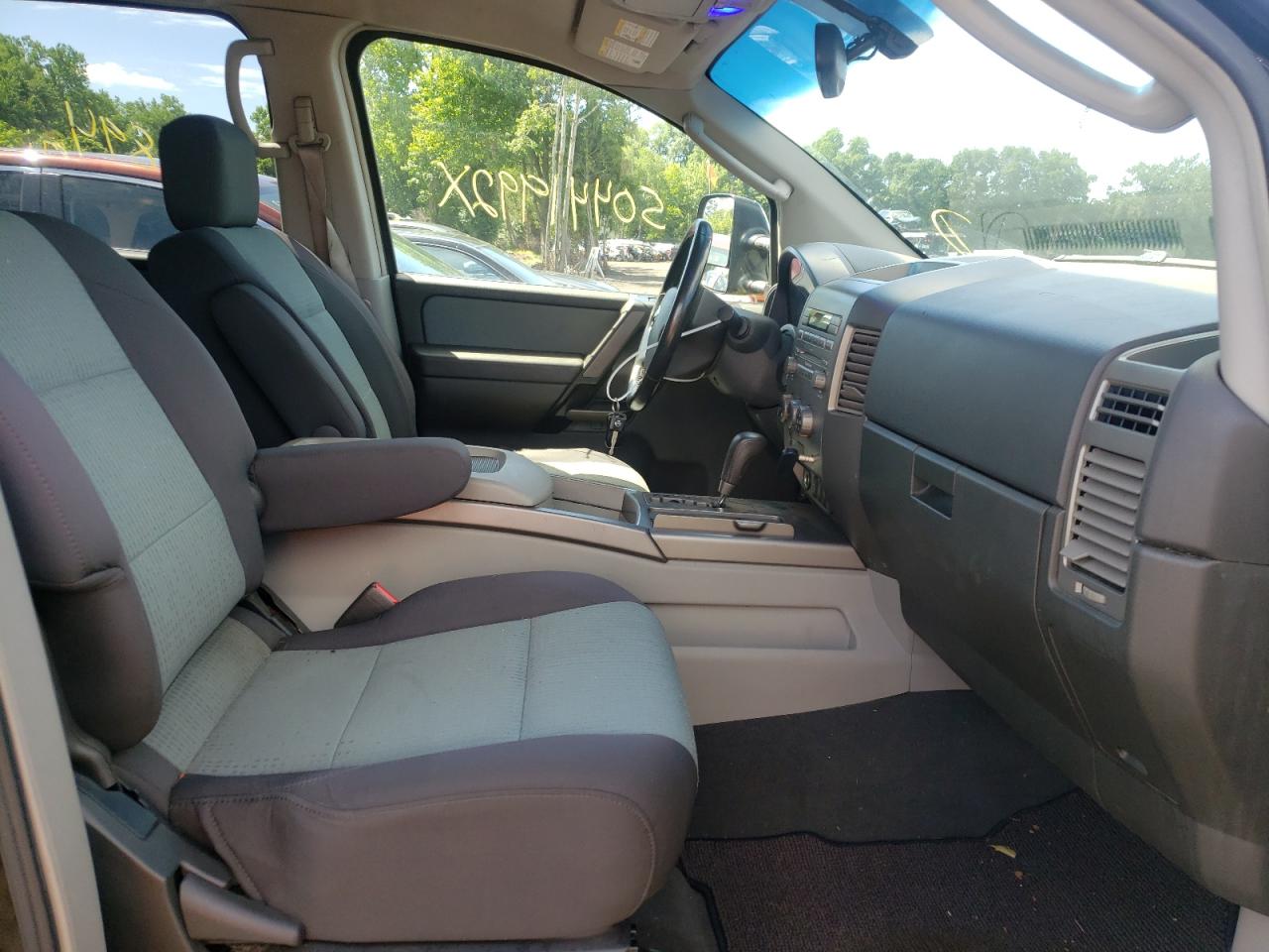 2004 NISSAN TITAN XE - 1N6AA07B44N565804