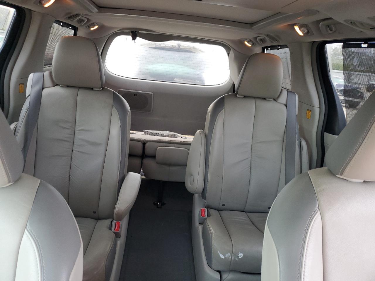 2012 TOYOTA SIENNA XLE - 5TDDK3DC8CS035694