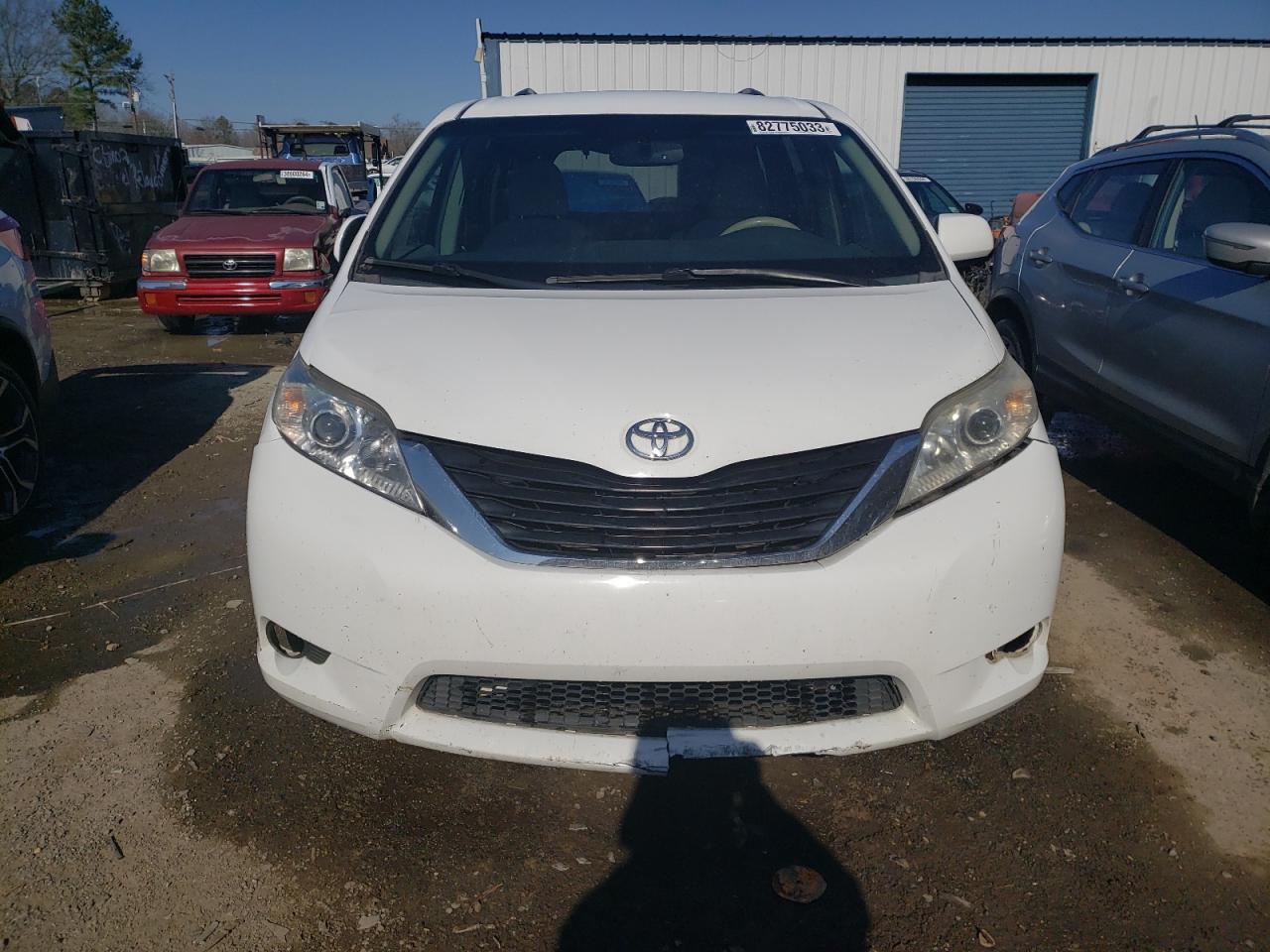 2011 TOYOTA SIENNA LE - 5TDKK3DC8BS094122