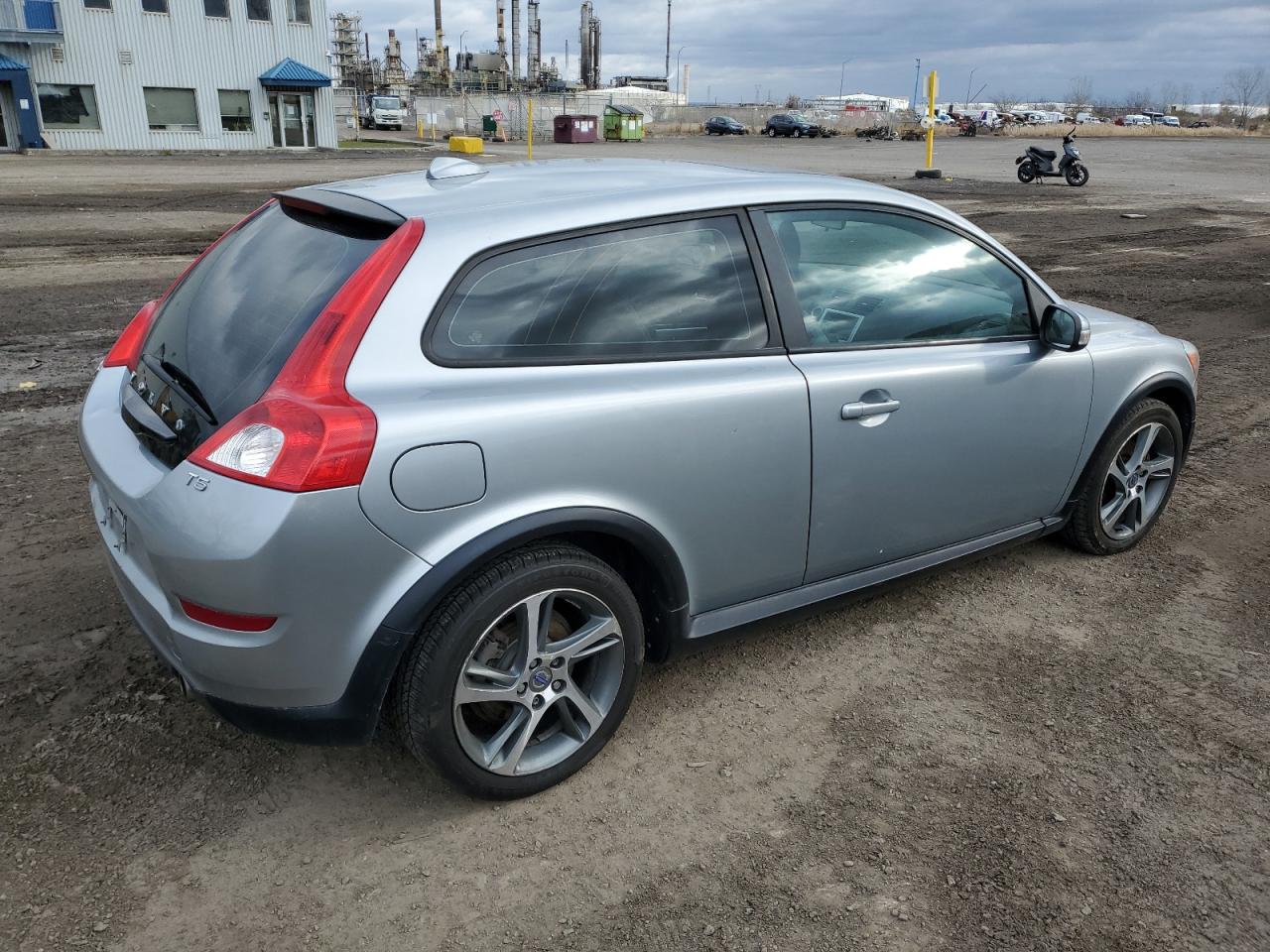 2013 VOLVO C30 T5 - YV1672MK2D2310295