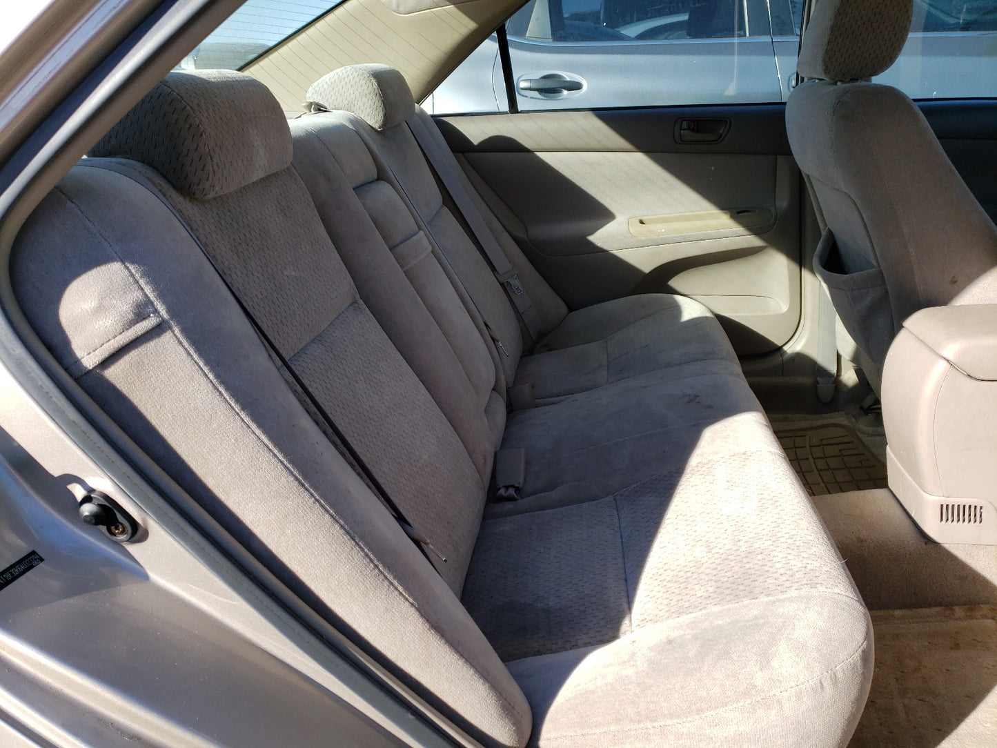 2004 TOYOTA CAMRY LE - 4T1BE32K64U323294