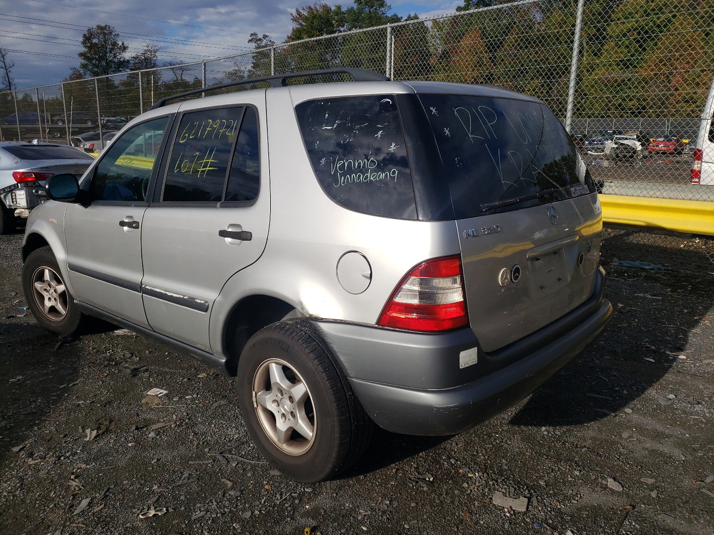 1998 MERCEDES-BENZ ML 320 - 4JGAB54E0WA020510