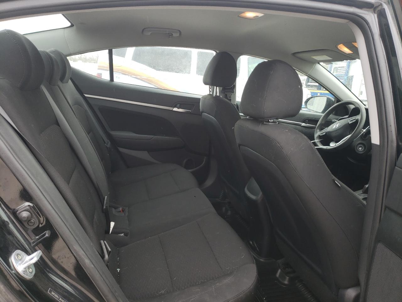 2019 HYUNDAI ELANTRA SE - 5NPD84LF3KH417572