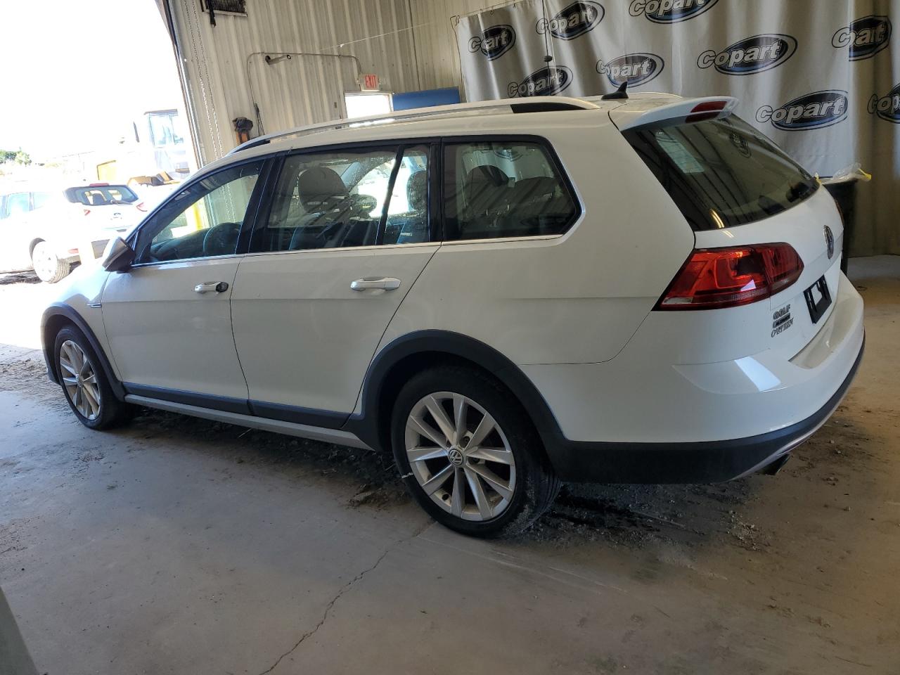 2017 VOLKSWAGEN GOLF ALLTR - 3VWH17AU7HM524150