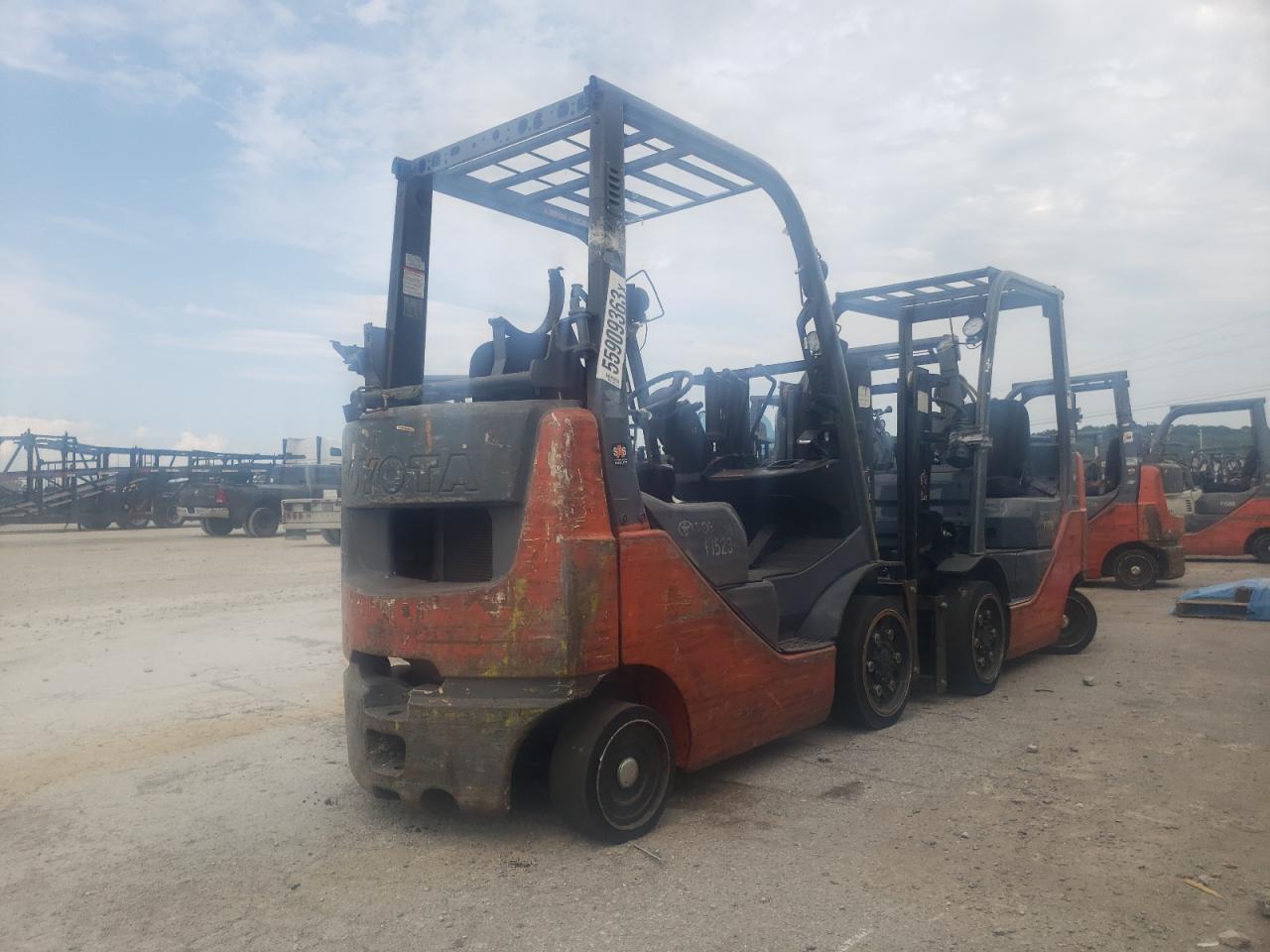 2014 TOYOTA FORKLIFT - 52699