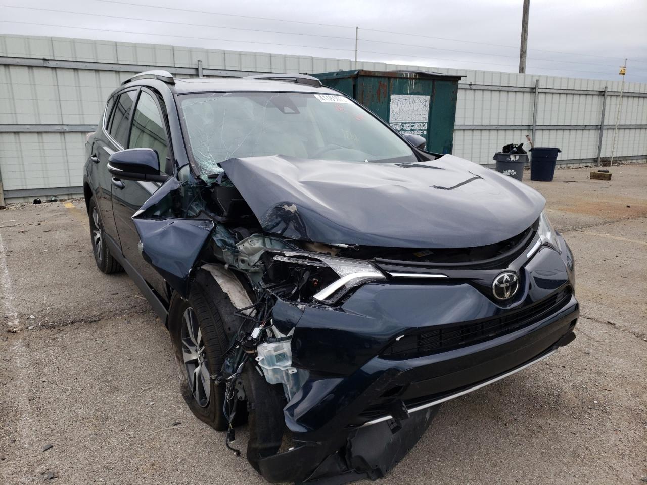 2017 TOYOTA RAV4 XLE - JTMWFREV1HJ131851