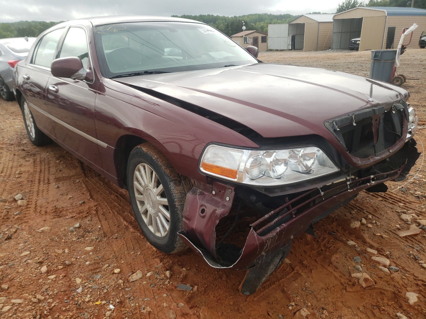 2004 LINCOLN TOWN CAR U - 1LNHM83W94Y635002
