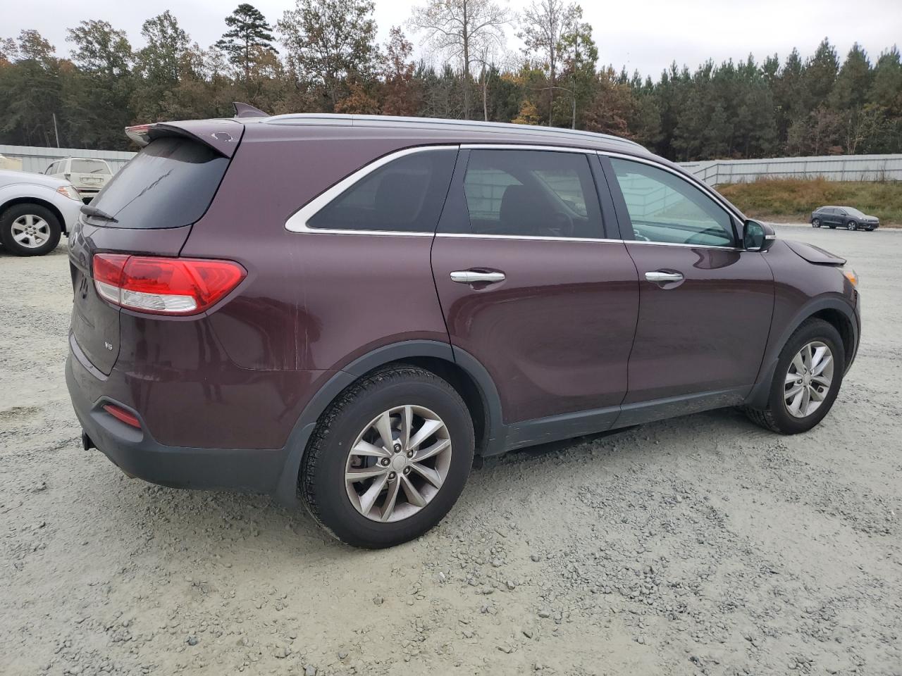 2017 KIA SORENTO LX - 5XYPG4A5XHG224605