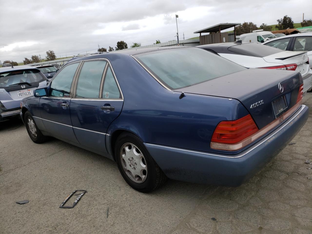 1992 MERCEDES-BENZ 400 SE - WDBGA42E7NA041110