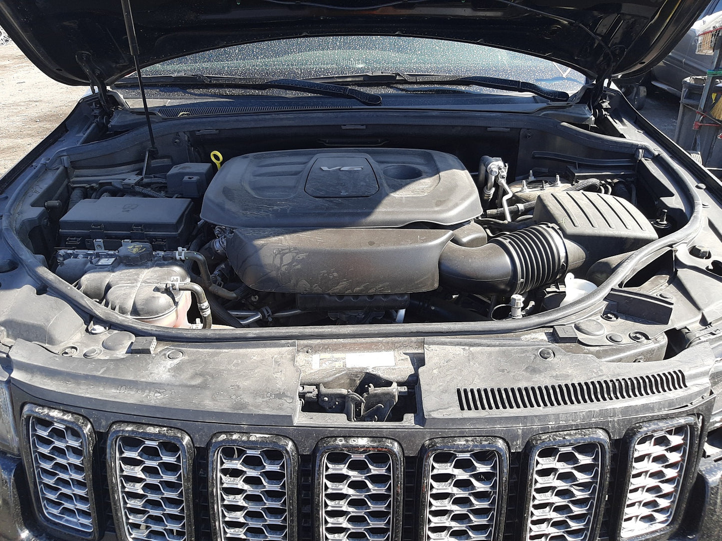 2018 JEEP GRAND CHER - 1C4RJFAG3JC256877