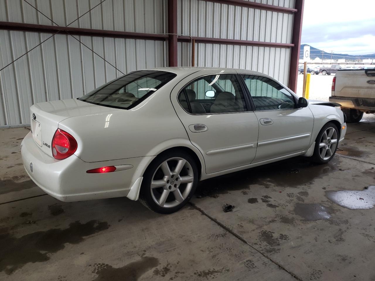 2001 NISSAN MAXIMA GXE - JN1CA31A81T316445