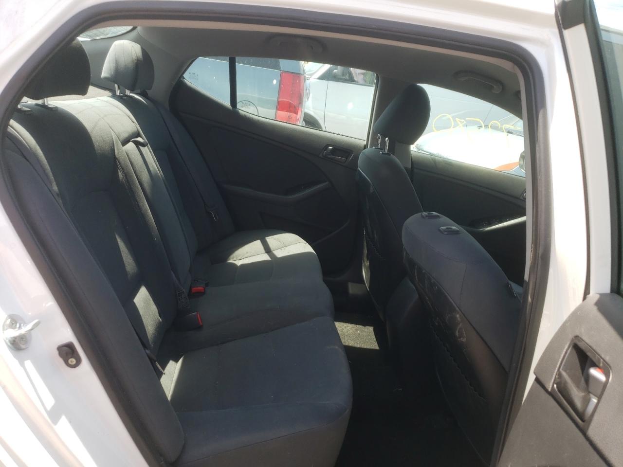 2015 KIA OPTIMA LX - KNAGM4A74F5652151