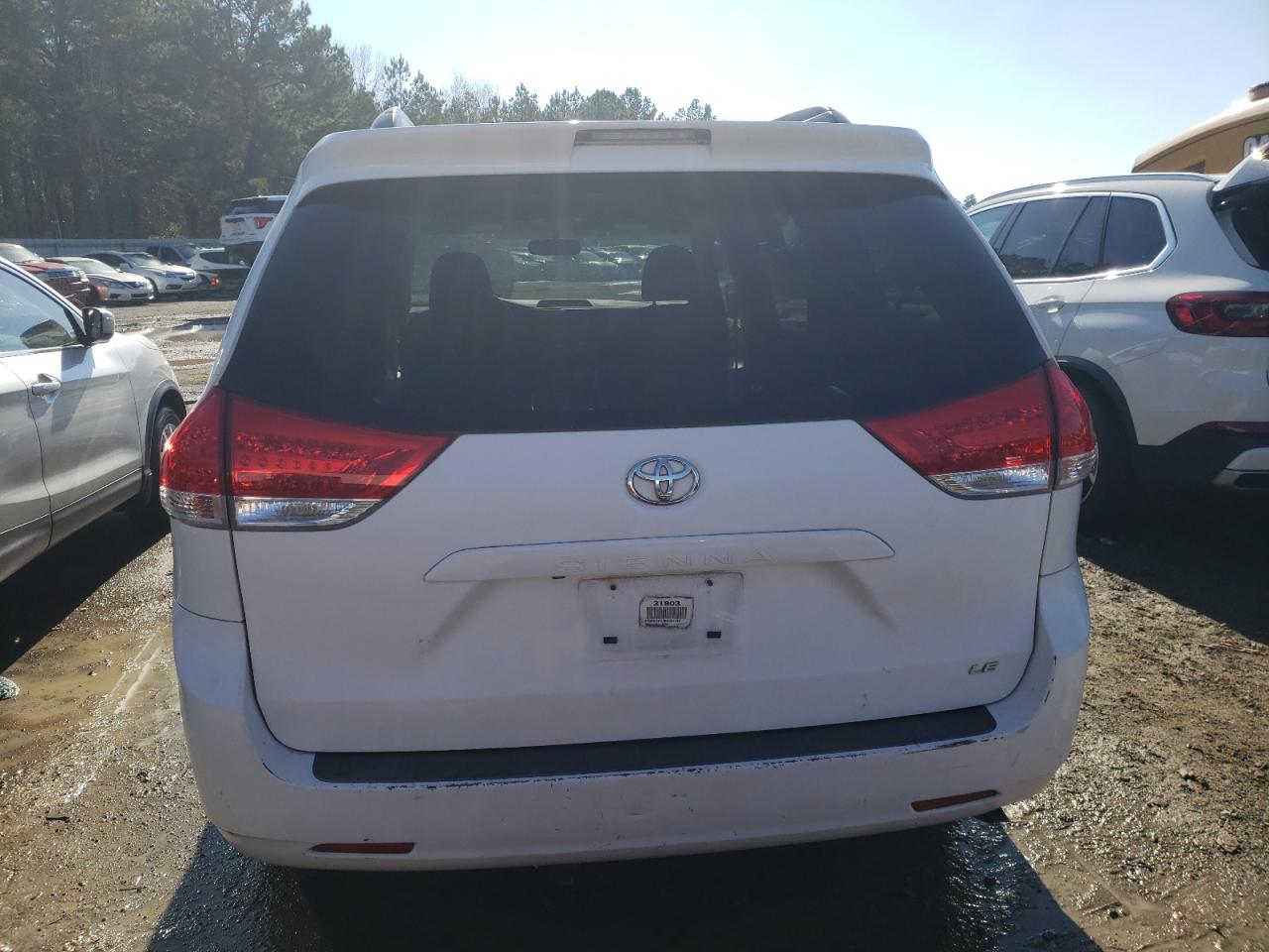 2011 TOYOTA SIENNA LE - 5TDKK3DC8BS094122