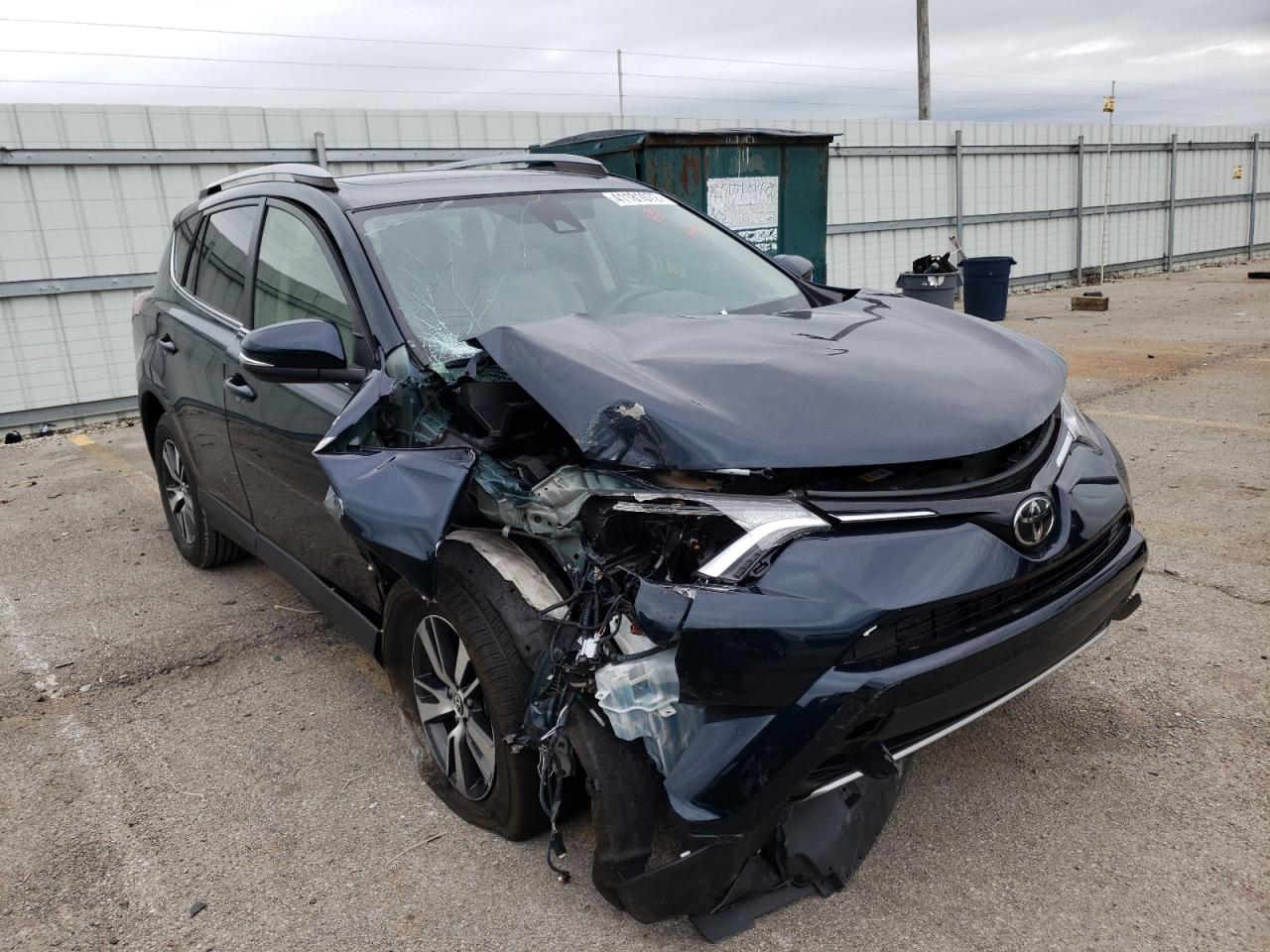 2017 TOYOTA RAV4 XLE - JTMWFREV1HJ131851