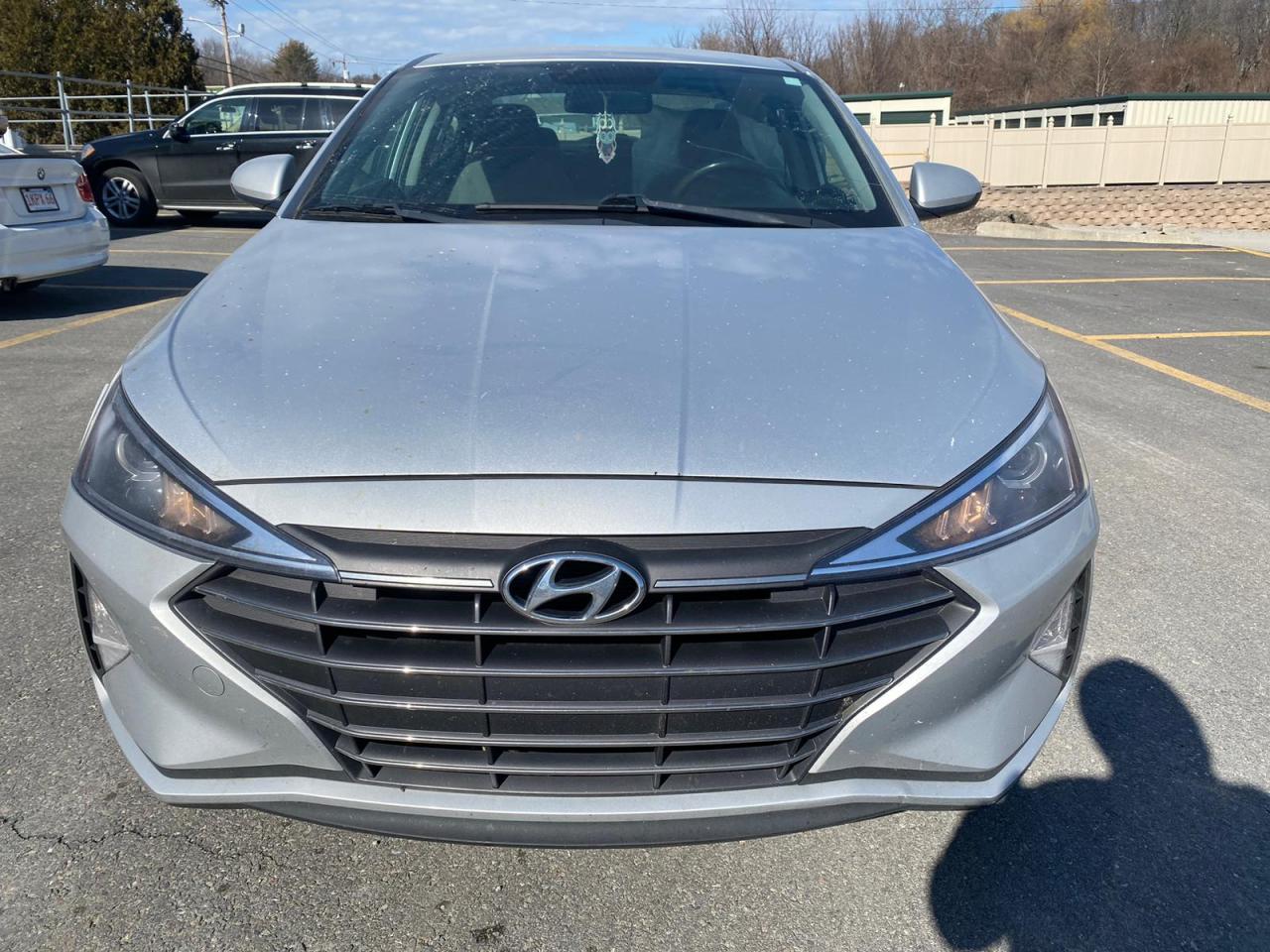 2019 HYUNDAI ELANTRA SE - KMHD74LF9KU758883