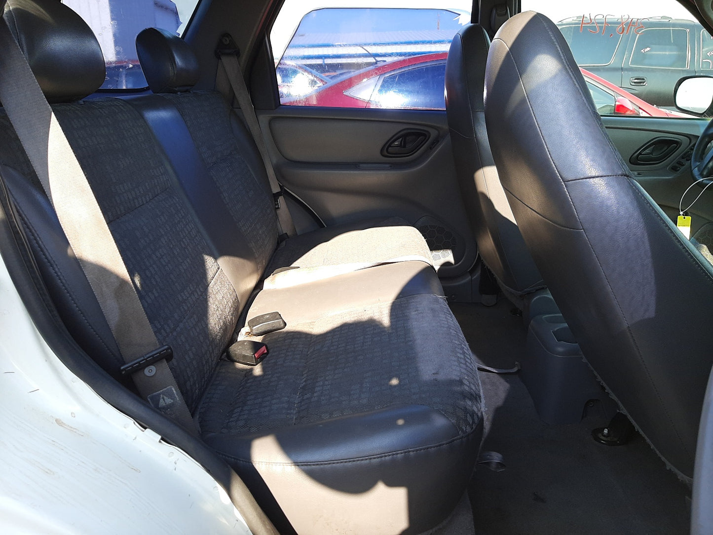 2001 FORD ESCAPE XLS - 1FMYU01161KA89685