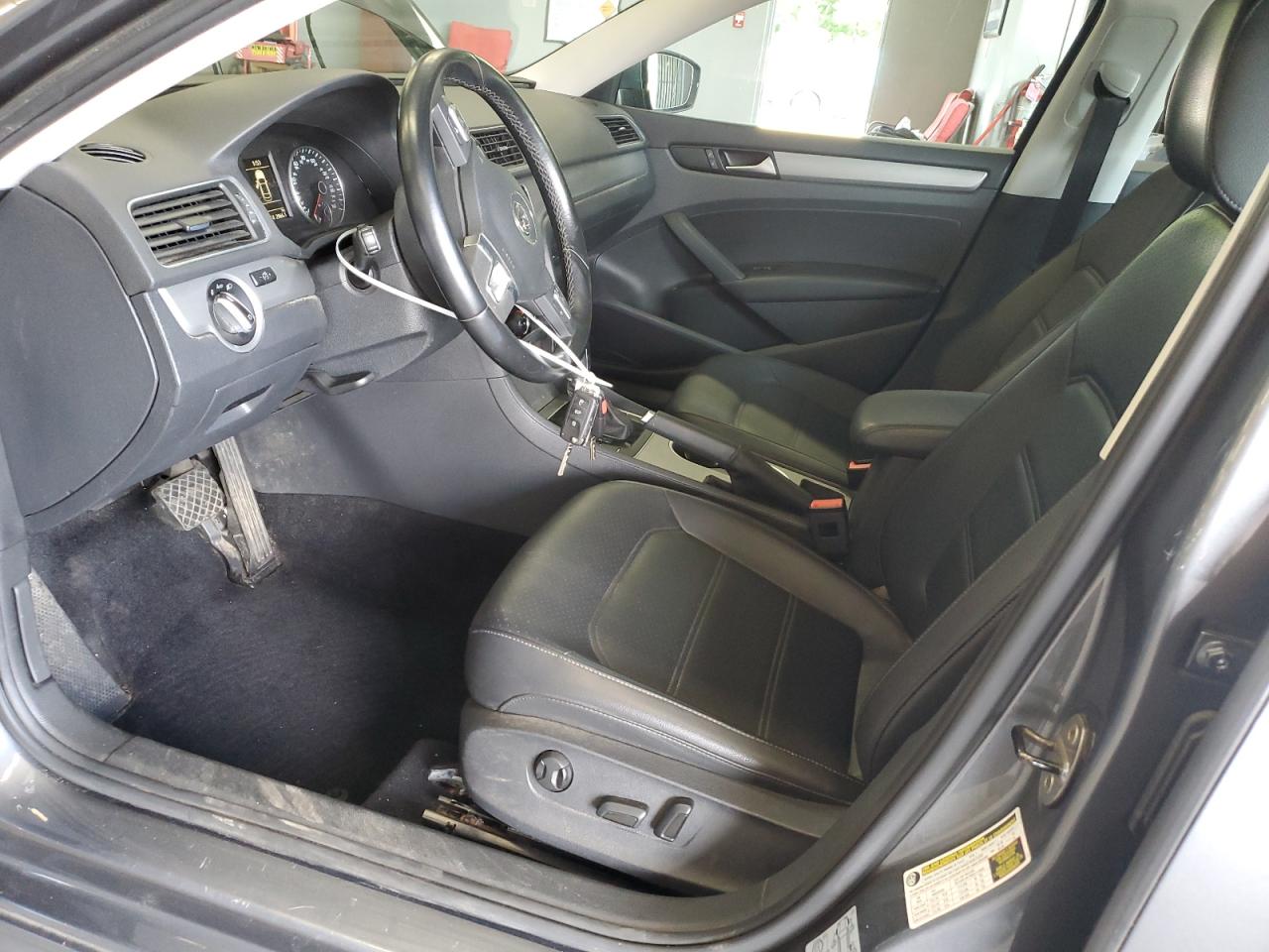 2014 VOLKSWAGEN PASSAT SE - 1VWBT7A38EC042064