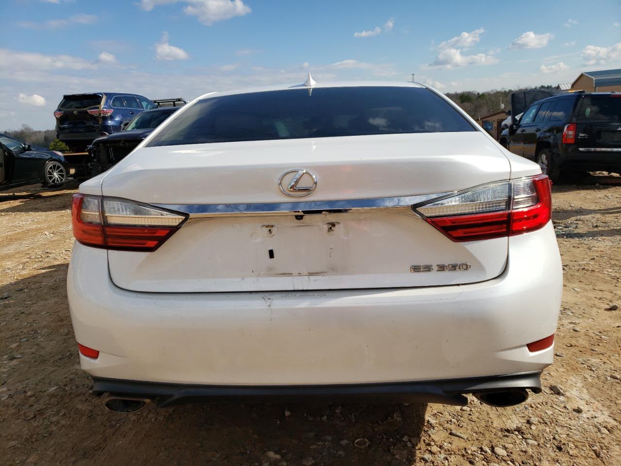 2018 Lexus ES 350 | White | 3.5L V6 FWD Sedan | VIN: 58ABK1GGXJU088615 — photo 5