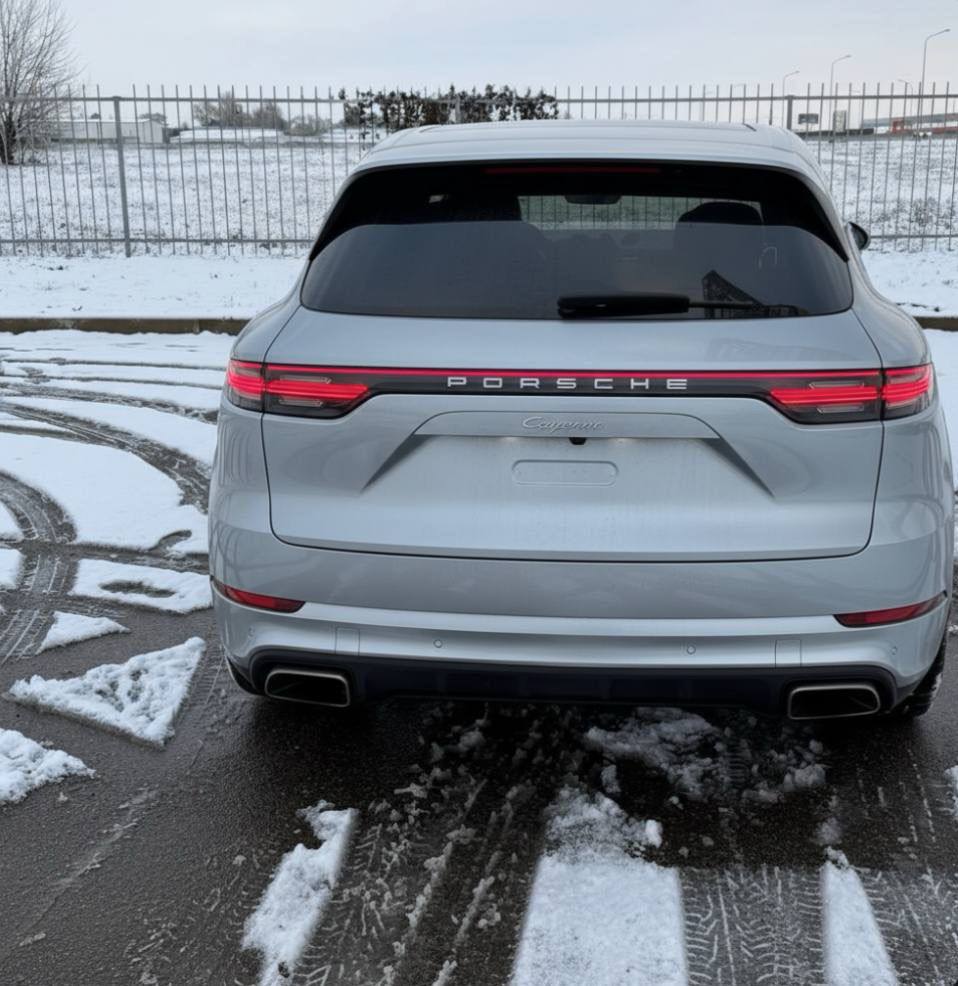 2020 Porsche Cayenne | AWD | Low Mileage | VIN: WP1AA2AY5LDA02940 — photo 5