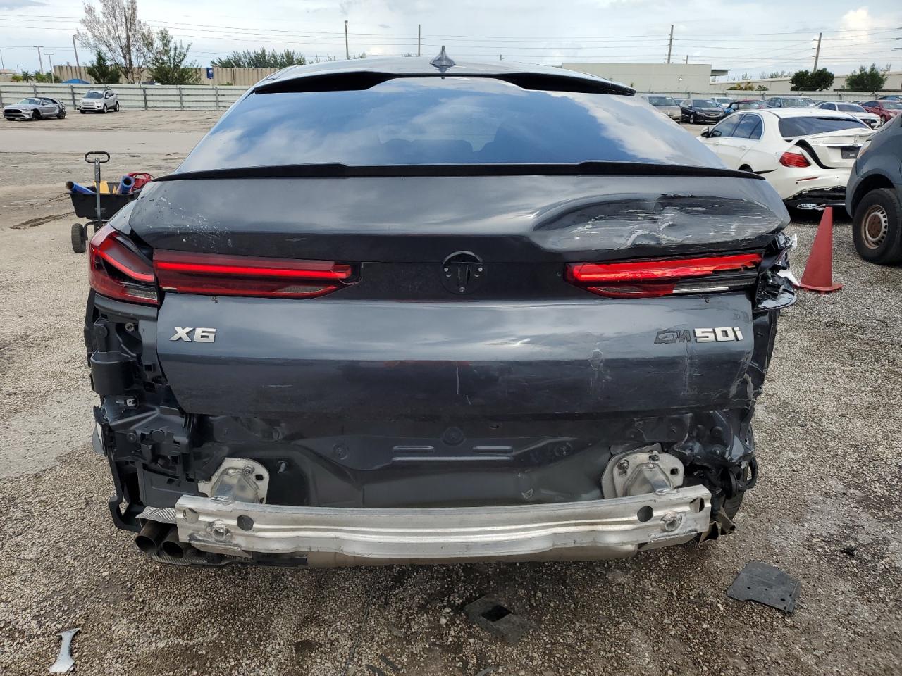 2021 BMW X6 M50I - 5UXCY8C02M9G37894 — photo 6