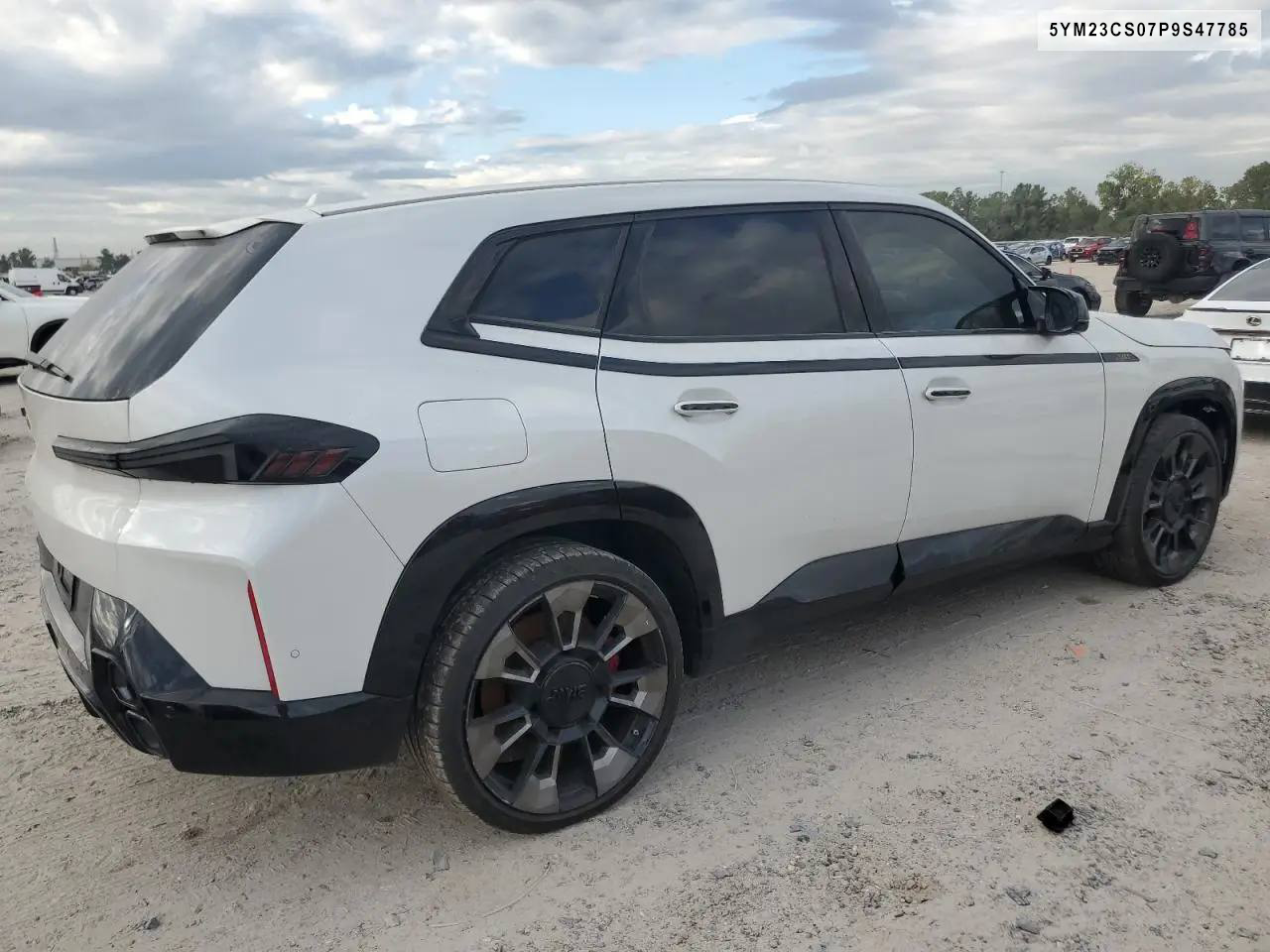 2023 BMW XM | AWD Hybrid SUV | VIN: 5YM23CS07P9S47785 — photo 4
