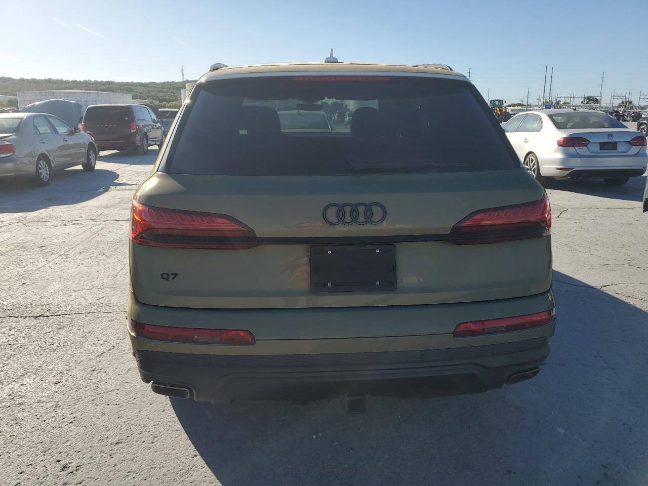 2025 Audi Q7 | Run and Drive | VIN: WA1LCBF75SD020609 — photo 3