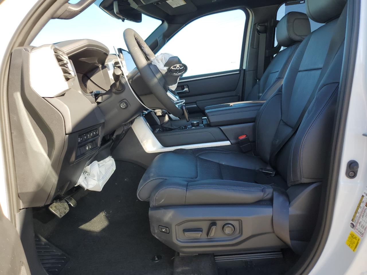 2025 TOYOTA TUNDRA CRE | WHITE | 3.4L 6 | VIN: 5TFWA5DB4SX241294 — photo 7